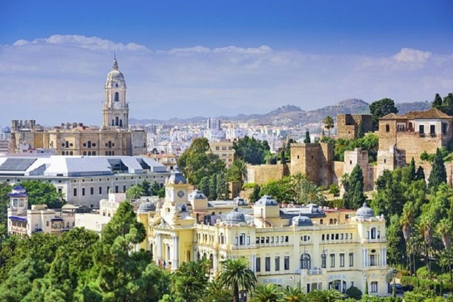 Alcazaba and Gibralfaro Private Tour. Skip The Line - Gardens and hilltop views: where the pace makes sense