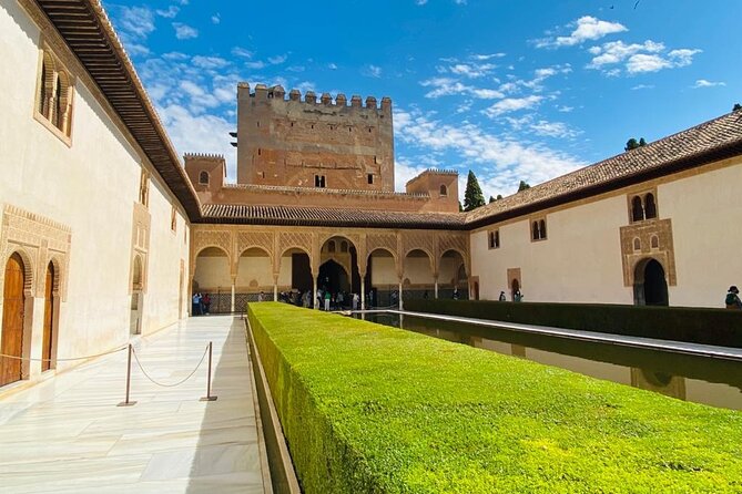 Alhambra Guided Tour from Malaga with Private Transportation - Private transportation from Malaga: why it matters for the Alhambra