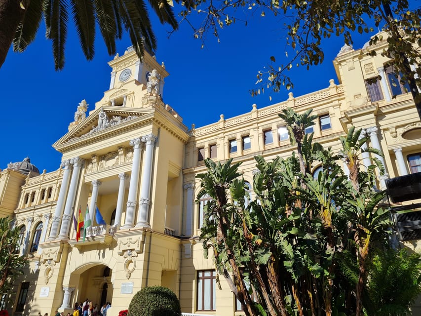 Audioguide City Walk Malaga for cruises (German & English) - What’s Not Included: Entrance Tickets and Transportation