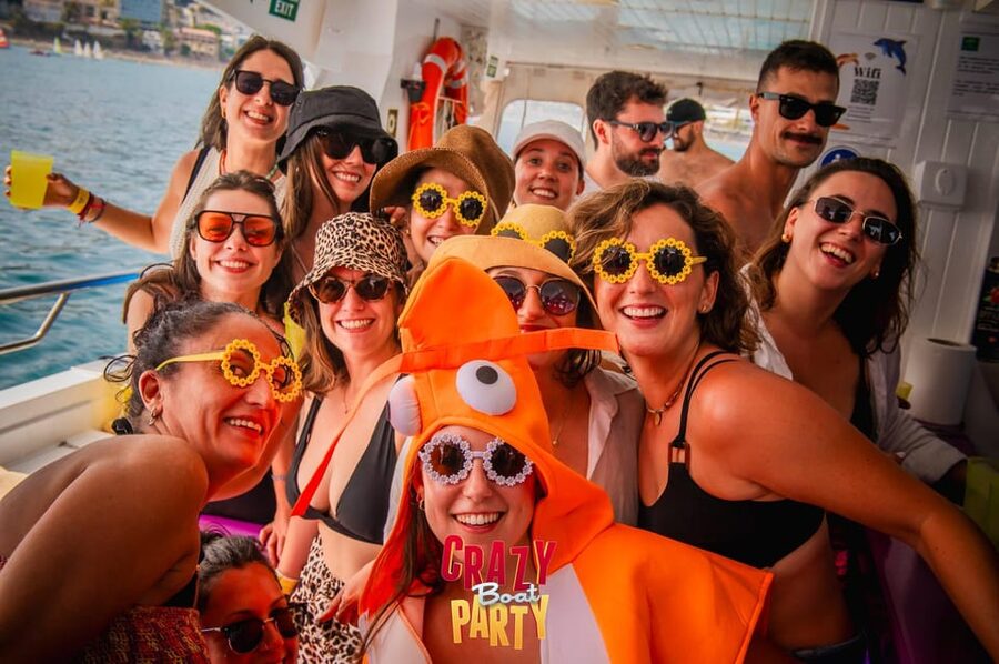 Benalmadena: Boat Party with a Drink - Rules and dress code: the entrance matters more than what happens after