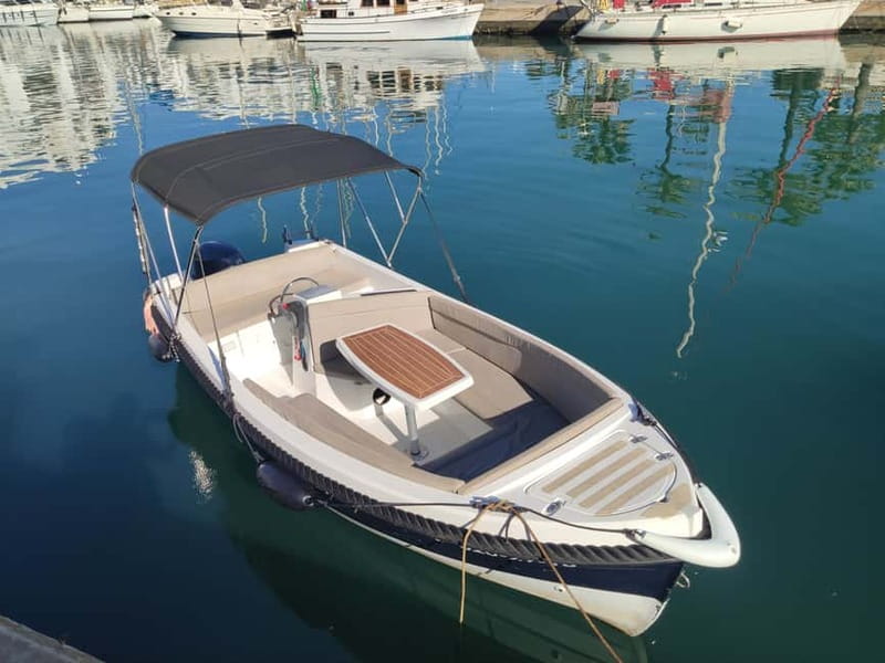 Benalmadena: Boat Rental with No License Required - Price and value: what you’re paying for in Benalmádena