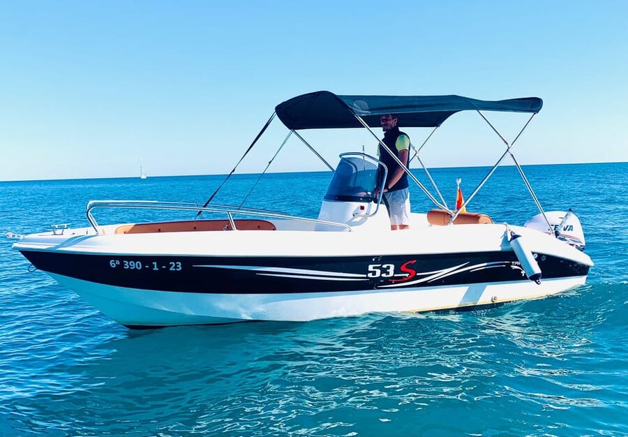 Benalmádena: Boat Rental without License - The 30 minutes to 3 hours itinerary: photos, swimming, and sunset timing