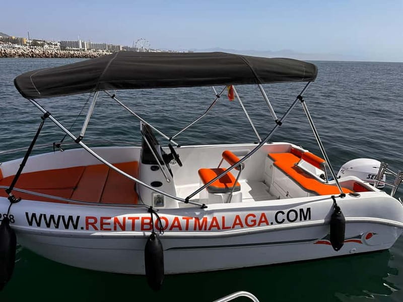 Benalmádena: Boat Rentals License-Free on the Costa del Sol - The Voraz 500: stable, roomy, and built for practical fun
