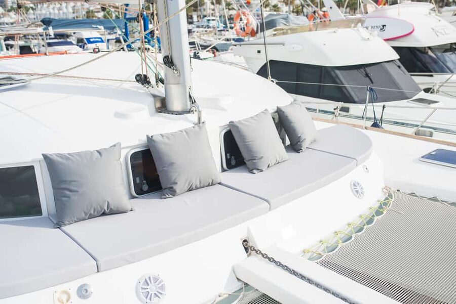 Benalmádena: Sailing & Dolphin Watching with Snacks/Drinks - Shared vs private: how to choose the right vibe