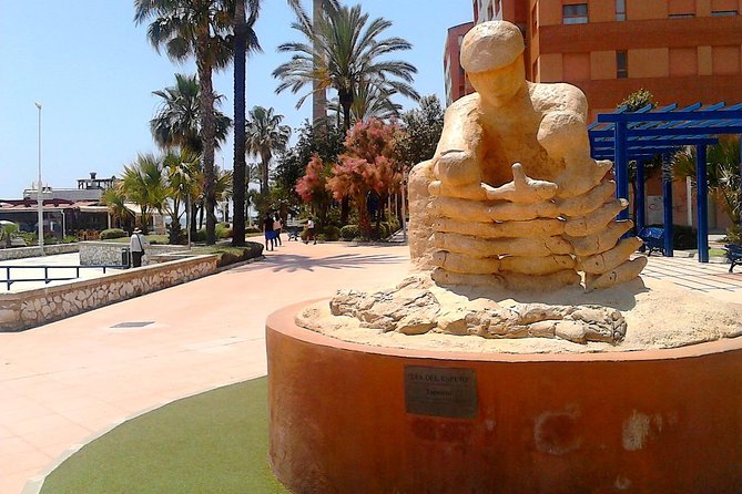 Bike Rental in Malaga - Taking breaks the smart way with the included lock