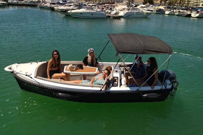 Boat Rental Without License in Benalmádena - What’s on Board: More Than a Seat and a Helm