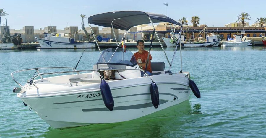 Boat without licence, fuel included - Getting “captain ready” without a boat licence