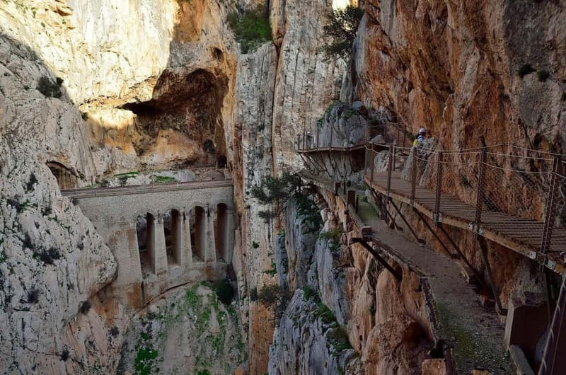 Caminito Del Rey From Málaga: Round-Trip Bus + Tour with Official Guide - The direct Málaga coach ride: comfort, stories, and time you actually get back