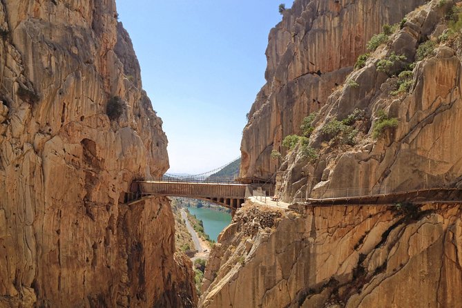 Caminito del Rey Small Group Tour from Malaga with Picnic - The Hike Schedule: Start Time, Breaks, and How Long You’ll Be Walking