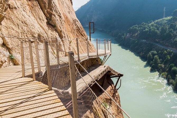 Caminito del Rey Tour from Malaga - The Malaga pickup: getting started at 8:55 and staying on schedule