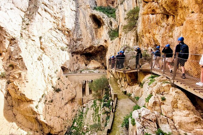 Caminito del Rey with Pickup from Nerja, Torrox and Torre del Mar - Entering the trail: from El Kiosko to the official point