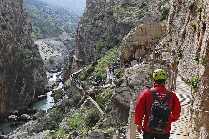Dare to take a walk along the Caminito del Rey path private tour from Malaga - Returning to Malaga: the day stays organized