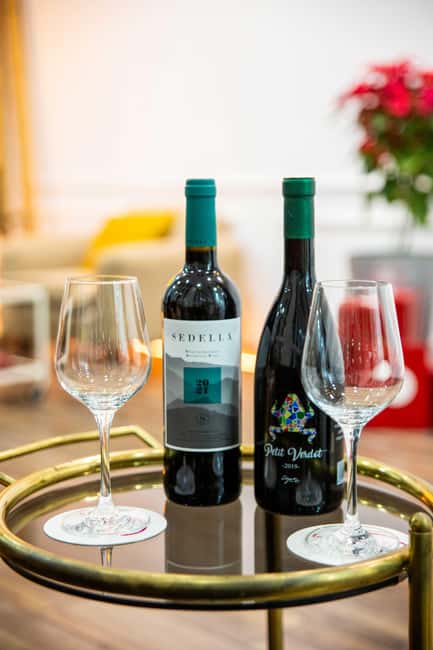 Echegaray 5, Málaga center: Wine & Relax Experience: Massage + Wine tasting - Price and value: is $88 a good deal?
