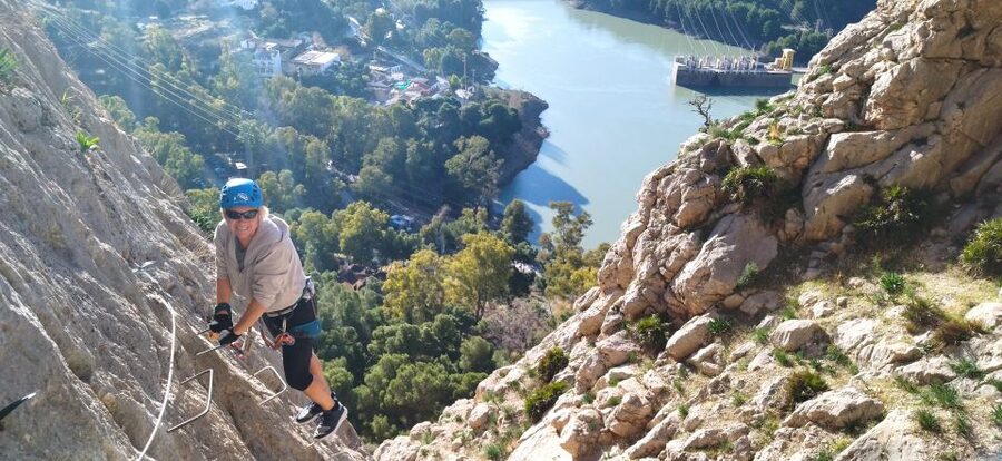 El Chorro: Climb Via Ferrata at Caminito del Rey - Meeting in Granada and getting kitted up (Centro Comercial Neptuno)