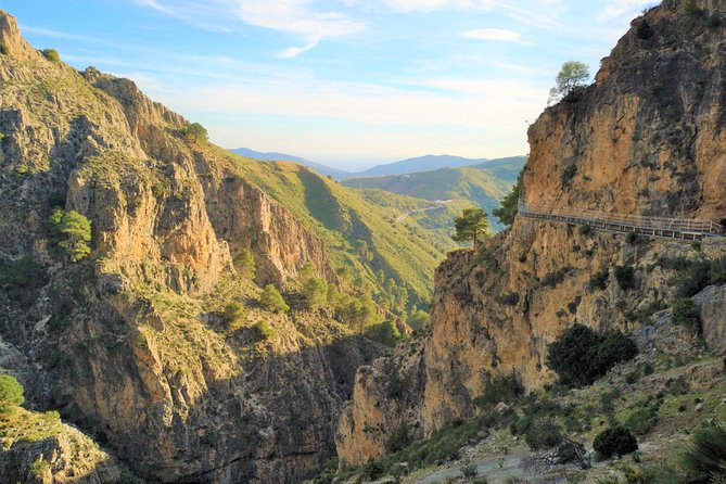 El Saltillo Gorge and White Village Hiking Tour from Malaga - Key Things That Make This Tour Worth Your Time