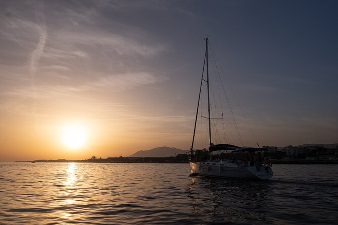 Exclusive private experience in luxury catamaran - 3 hours on the water: what the timing gets you