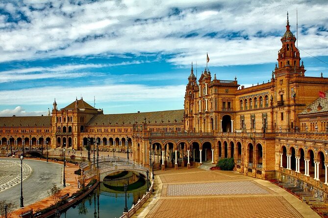 Excursion from Malaga to Seville with tickets to the Real Alcázar - Malaga to Seville by bus: a long day that stays well planned