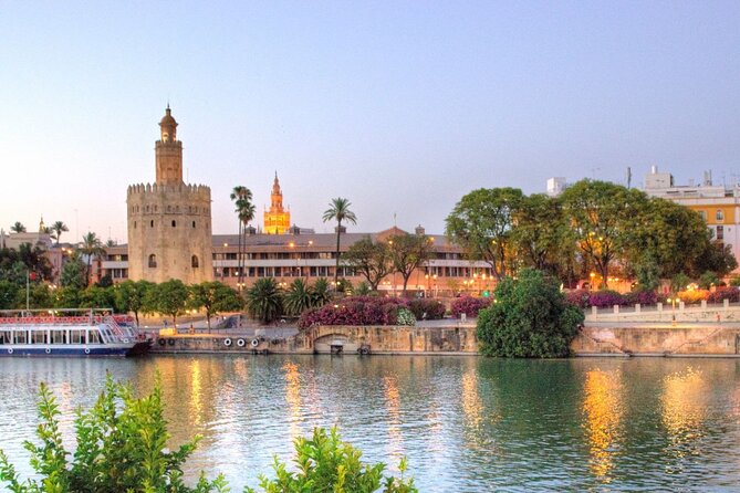 Excursion from Malaga to Seville with tickets to the Real Alcázar - Pickup at 7:45am: finding the bus without stress