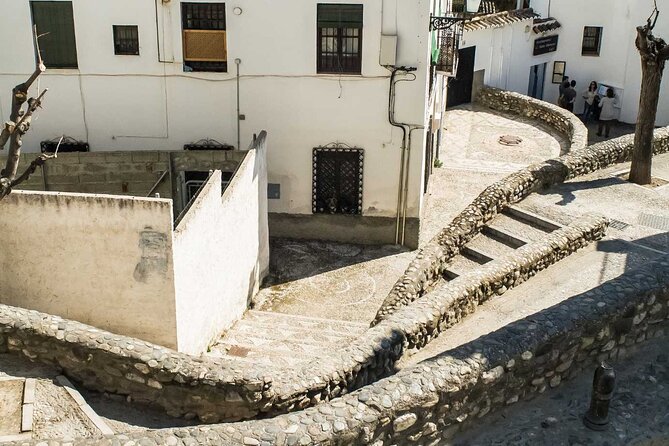 Excursion to Granada from Malaga - Comfort vs. control: the trade-offs in a 10-hour day