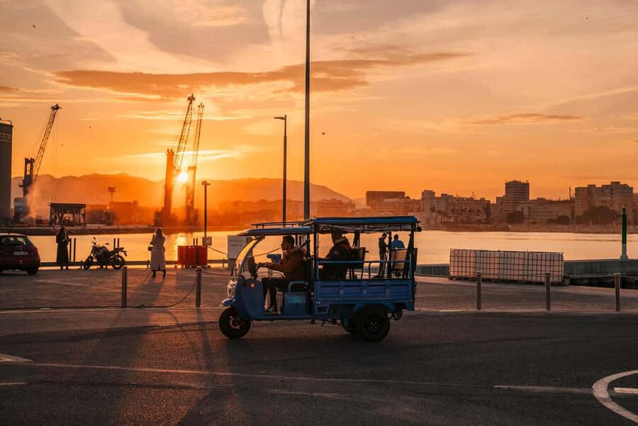 Express Tuk-Tuk Tour in Malaga: Gibralfaro Viewpoint and Photography - Plaza de la Merced Pass-By: Quick Orientation for Your Next Stroll