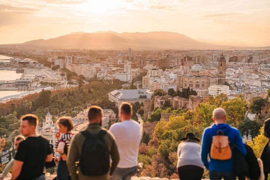 Express Tuk-Tuk Tour in Malaga: Gibralfaro Viewpoint and Photography - Starting at Muelle Uno: Harbor Energy Before the Climb