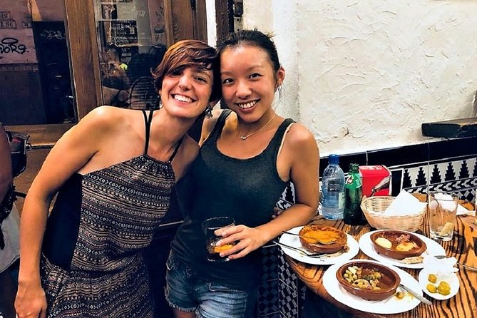 Flamenco, Tapas and Wine Tour: Best of Málaga in one Evening - Stop 1: Antigua Casa de Guardia and 175 years of Málaga tavern tradition