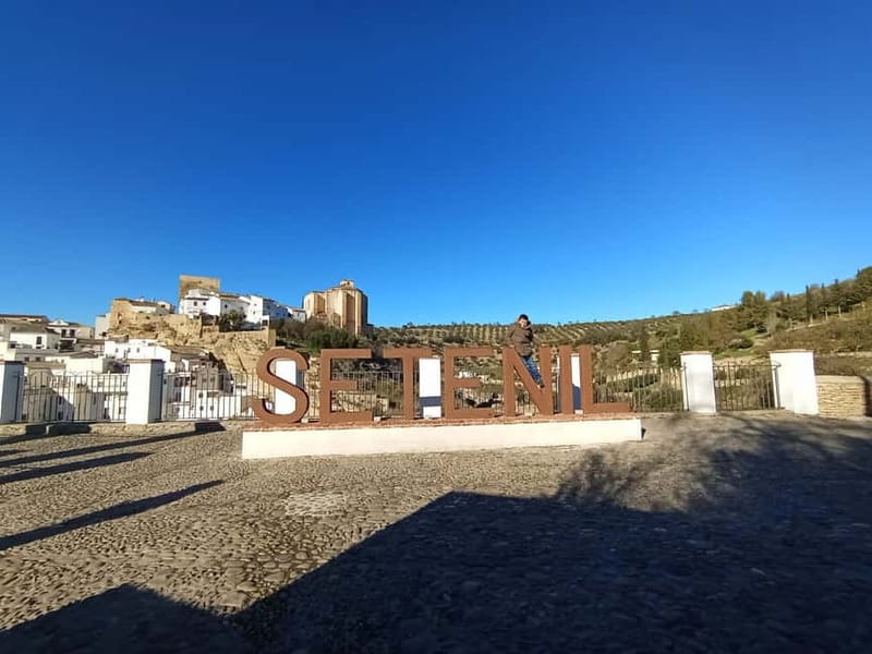 From Benalmadena: Ronda+Setenil de las Bodegas Day Trip - Getting to the bus in Benalmádena (and using WhatsApp without stress)
