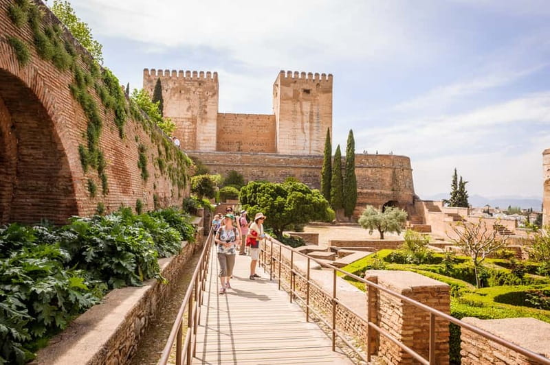 From Costa del Sol: Granada Full-Day Tour - Alhambra and Generalife: what you’ll actually see in your allotted time