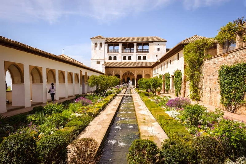 From Costa del Sol: Granada Full-Day Tour - Guides and language: what the day feels like in motion