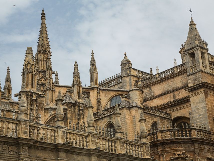 From Costa del Sol: Guided Tour of Seville - The later free time: about four hours to eat and explore your way
