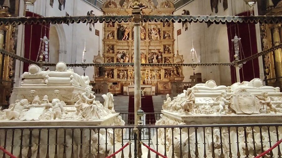 From Malaga: Alhambra and Royal Chapel with Entry Tickets - Key Highlights Worth Your Focus
