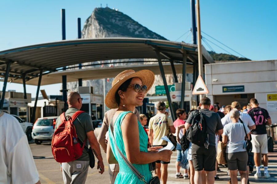 From Malaga and Costa del Sol: Gibraltar Tour - Guide quality: why names like Alex, Suzana, and Pepe matter