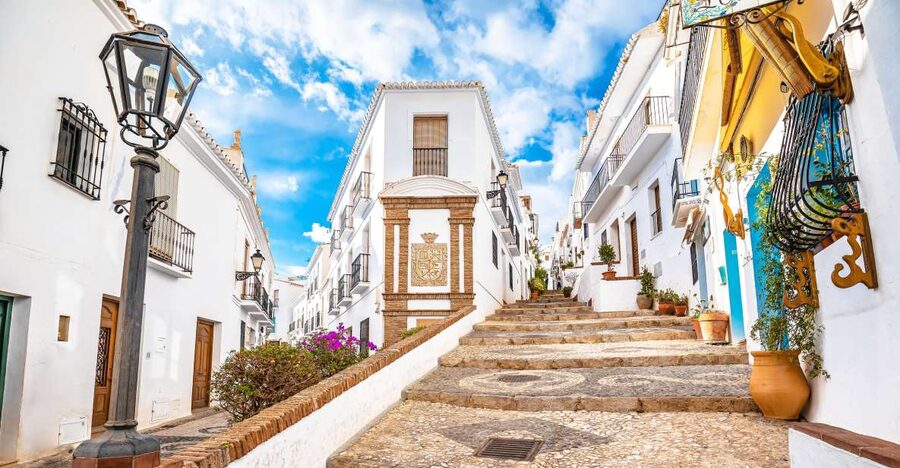 From Málaga /Costa del Sol: Trip to Nerja & Frigiliana - A White-Town Turn in Frigiliana: Moorish Streets and 1.5 Hours On Your Terms