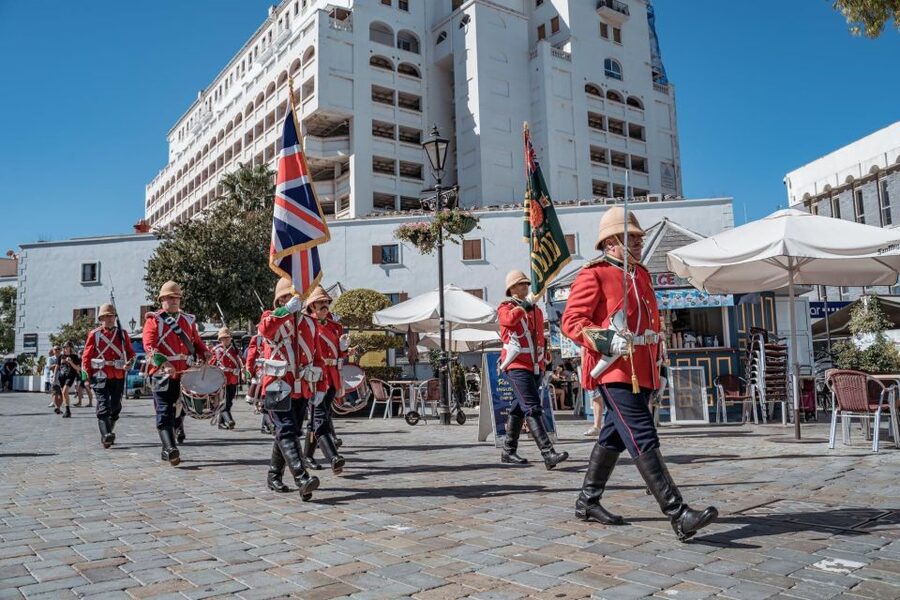From Malaga: Full-Day Trip to Gibraltar - Getting into Gibraltar fast: orientation and your first sightlines