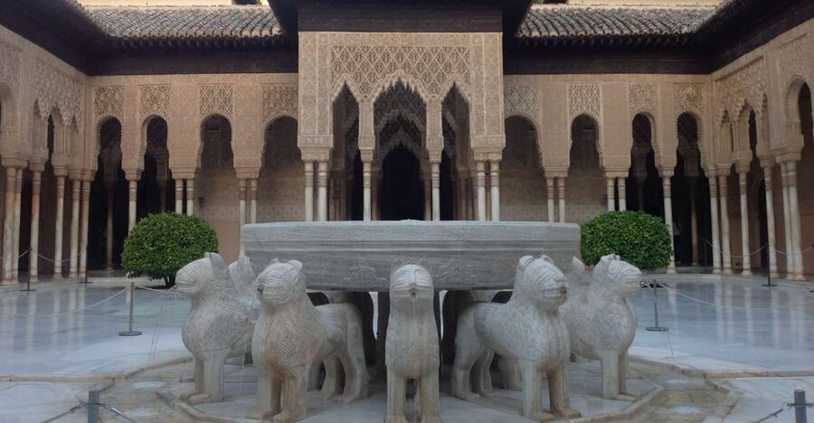From Malaga: Granada Full-Day Trip with Alhambra - Malaga to Granada by coach: the day starts with the story