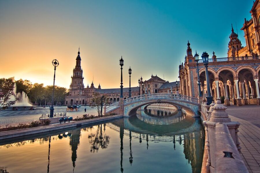 From Malaga: Private Seville, Alcazar and Cathedral Day Trip - Cathedral and Giralda: The Best Way to Time Europe’s Biggest Gothic Church