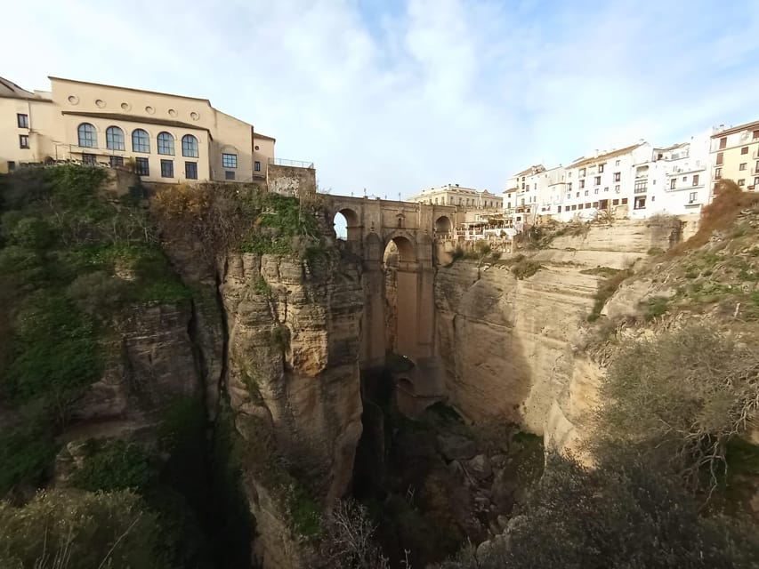 From Malaga: private tour Ronda and Setenil de las Bodegas - Should you book this Ronda and Setenil VIP day trip?