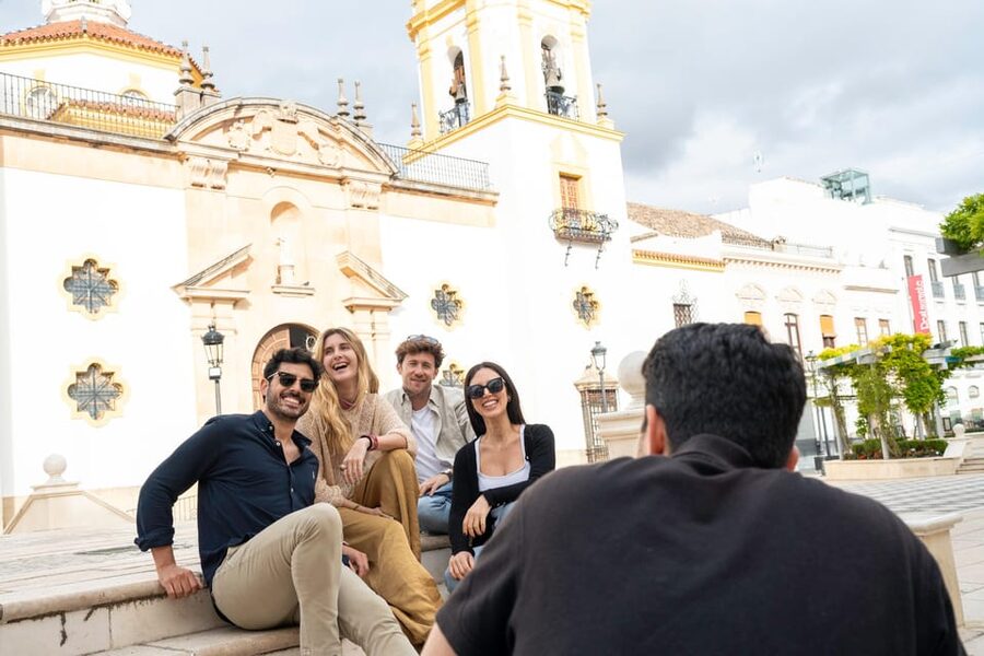 From Málaga: Ronda, Wine & Olive Oil Tasting Small Group - Your 90-minute break in Ronda for lunch and wandering
