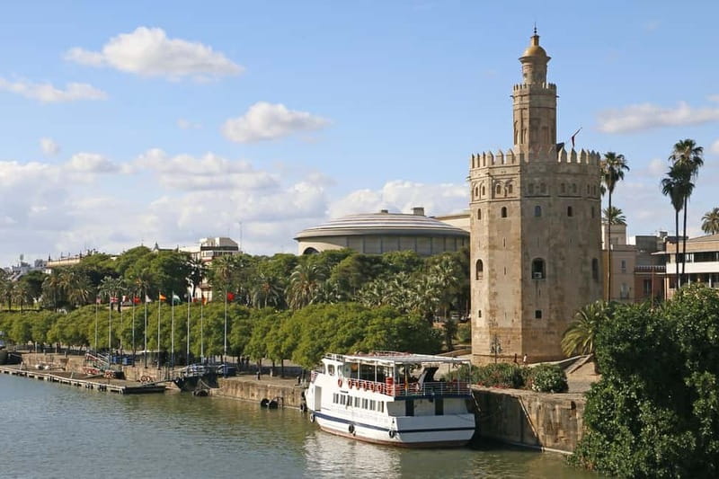 From Malaga: Seville Day Trip with Real Alcázar Tickets - Coach Ride From Malaga: comfort, timing, and a built-in story
