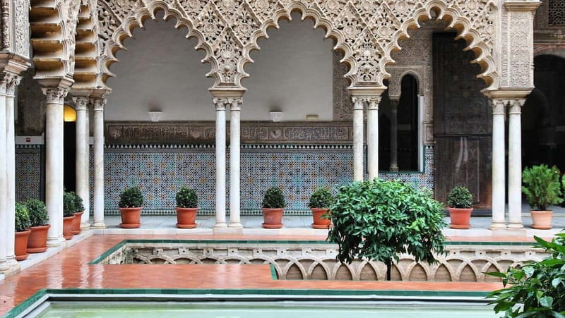 From Malaga: Seville Day Trip with Real Alcázar Tickets - Palace gardens: where the walking time actually pays off