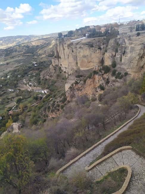 From Torremolinos: Ronda + Setenil de las Bodegas Day Trip - Ronda guided tour: from the gorge park to the old bridge zone