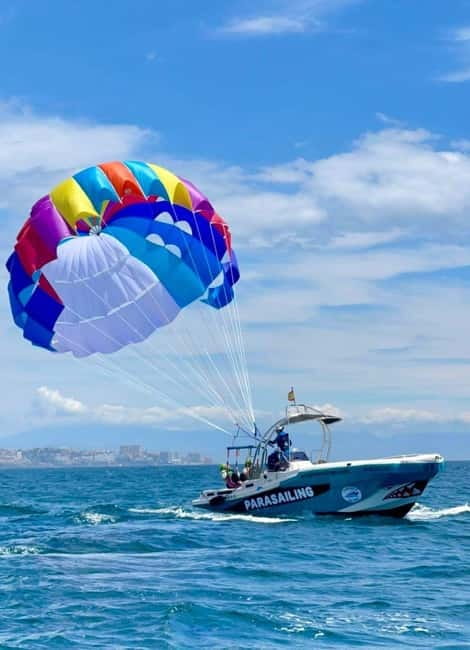 Fuengirola: Best luxury parasailing in Fuengirola - The Boat Ride and the Equipment Moment