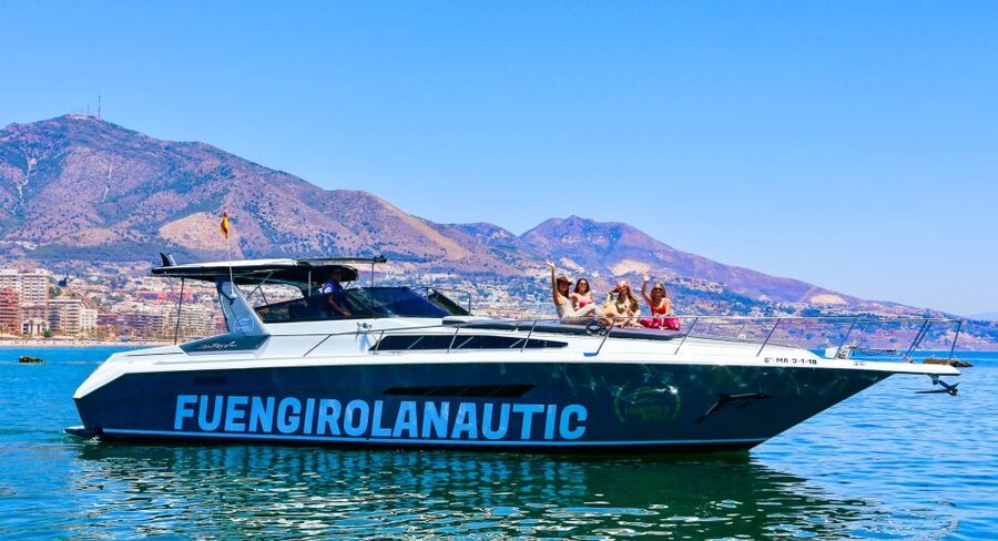 Fuengirola: Dolphin Watching by Yacht with Snacks and Drinks - Getting on board at Fuengirolanautic and finding your vibe fast