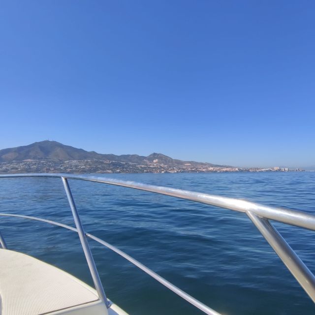 Fuengirola: Fantastic Dolphin Watching Yacht Tour with Drink - Getting started in Puerto de Fuengirola (and why timing matters)
