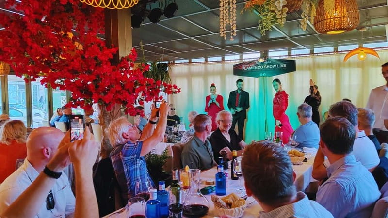 Fuengirola: Flamenco Show & Dinner at Tipi Tapa, near Mijas - Key things to know before you go