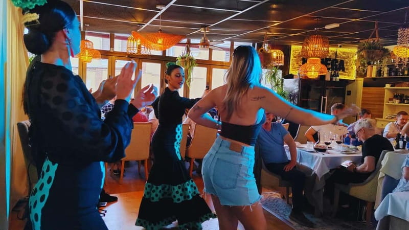 Fuengirola: Flamenco Show & Dinner at Tipi Tapa, near Mijas - Who should book this flamenco & dinner night