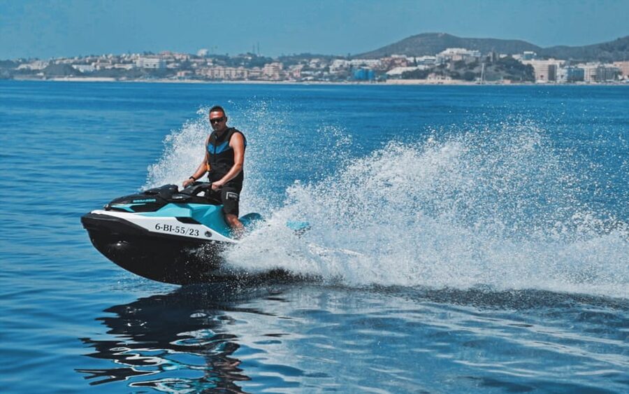 Fuengirola: Jet Ski Rental - Ride solo or with a passenger (and how the pricing actually helps)