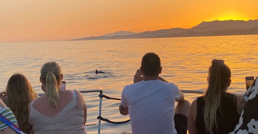 Fuengirola: Sunset Boat Tour with a Drink - The easiest logistics: meeting at FUENGIROLA SEA TRIPS and boarding