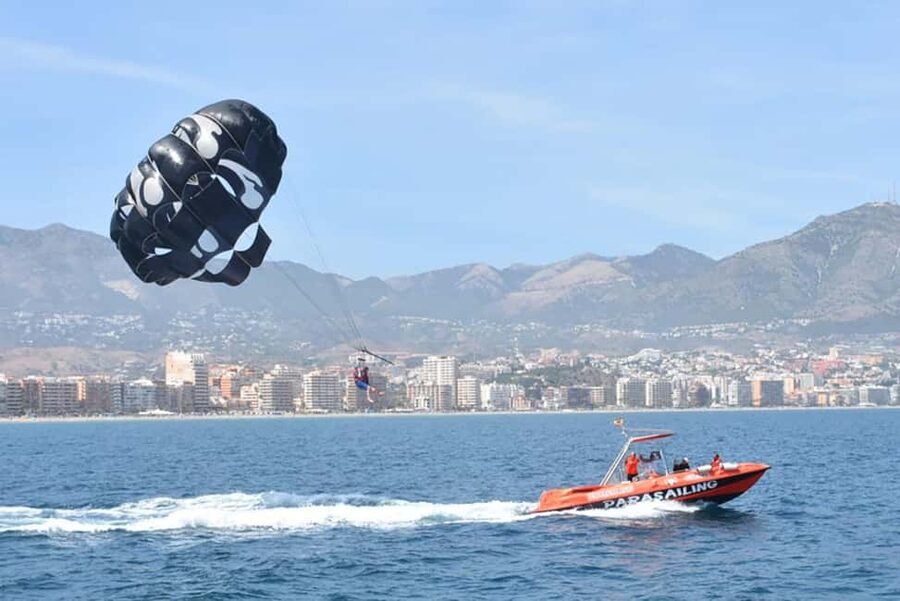 Fuengirola: The Best Parasailing Experience in Fuengirola - The Winch Boat Ride: Short, Practical, and Built for Smooth Boarding
