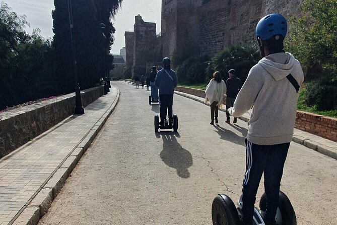 Gibralfaro Castle Guided Tour – Best Panoramic Views of Málaga - Stop 1: Mirador de Gibralfaro for the view moment